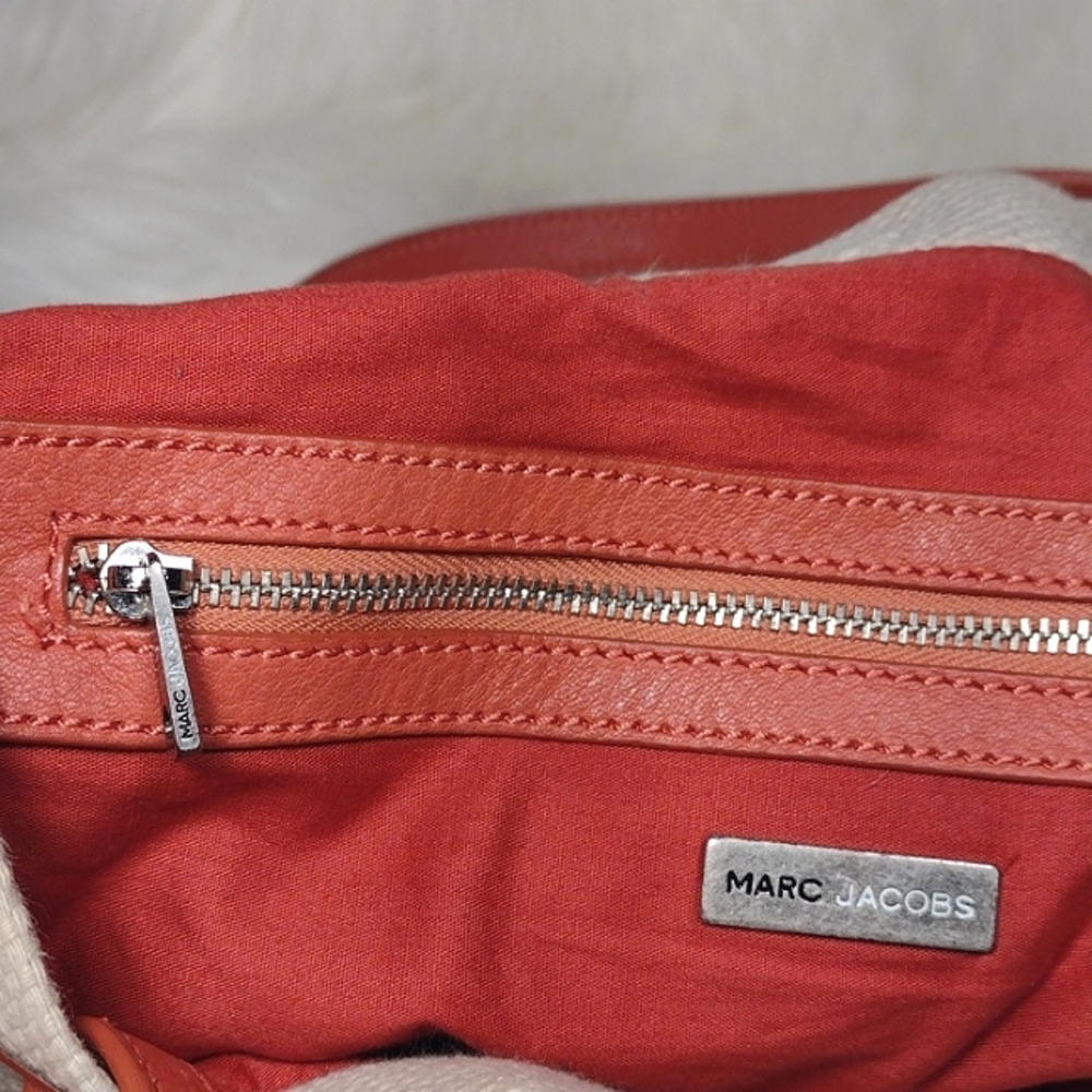 Marc Jacobs Beige and Red Tote Bag - Picture 11 of 15